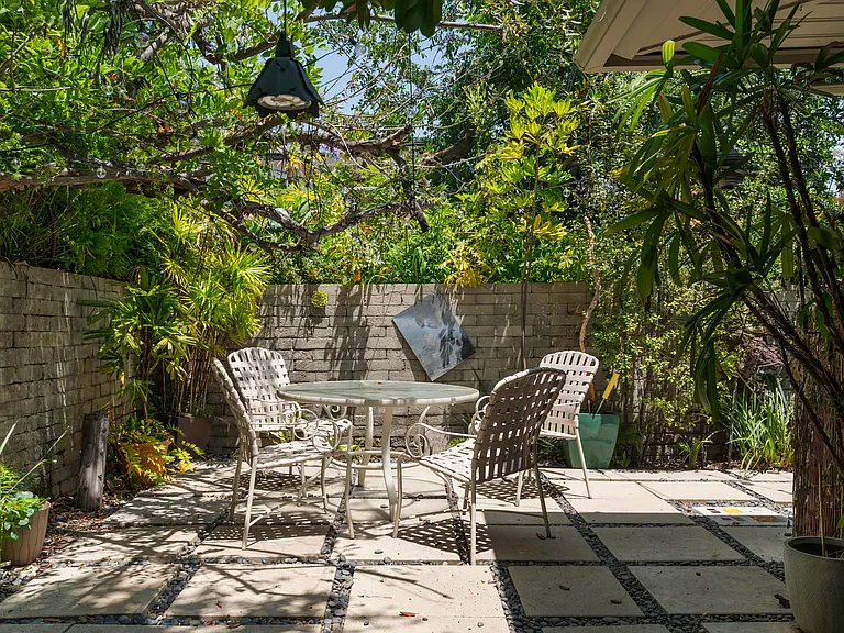 229 Glenullen Dr — Photo 33