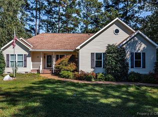 96 Solitude Dr, Reedville, VA 22539