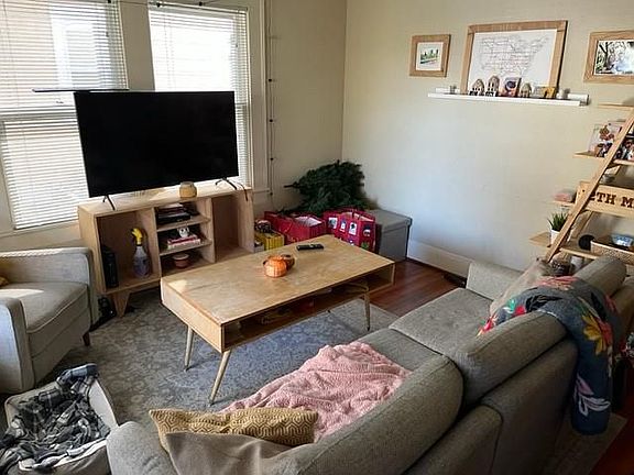 3rd image of 303 Northwood St