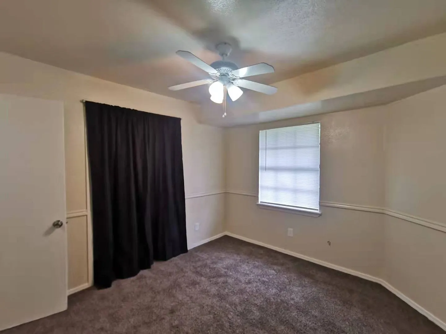 Beautiful 3 Bedroom 2 Bathroom in The Colony! — Photo 4