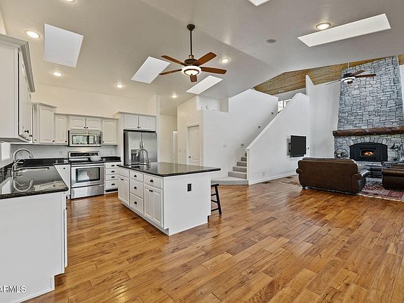 5th image of 1880 W MANZANITA Drive