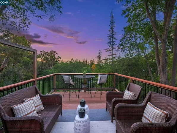 1418 Linton Pl, Martinez, CA 94553