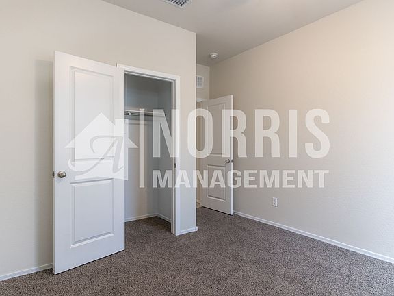 5th image of 1046 W Chimes Tower Dr