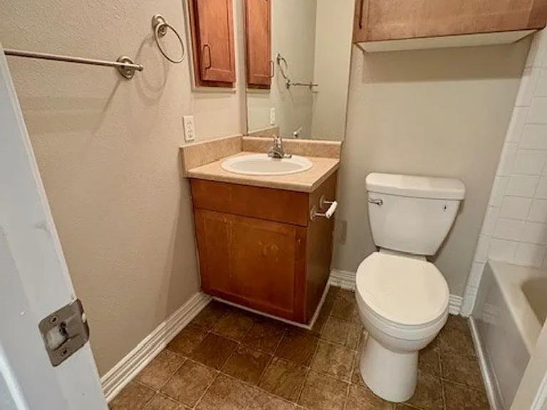2410 S 2nd St #103 — Photo 24