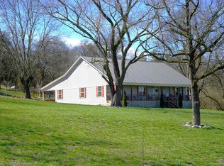 5 Sawyer Rd, Fayetteville, TN 37334