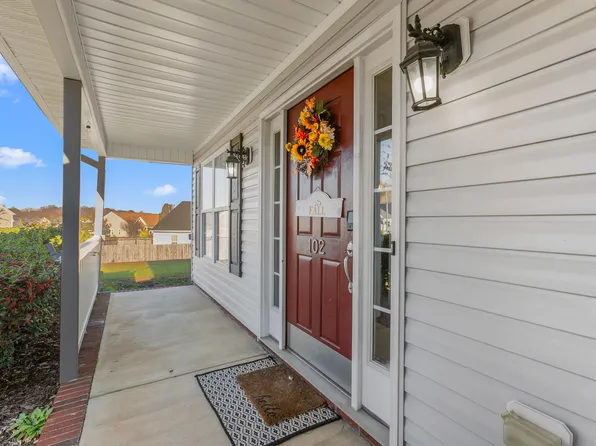 102 Redstone Dr, Gibsonville, NC 27249