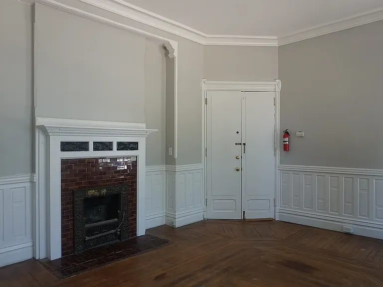 316 Stuart Ave #4 — Photo 5