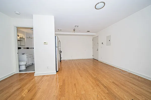 Rented by Level Group | media 17