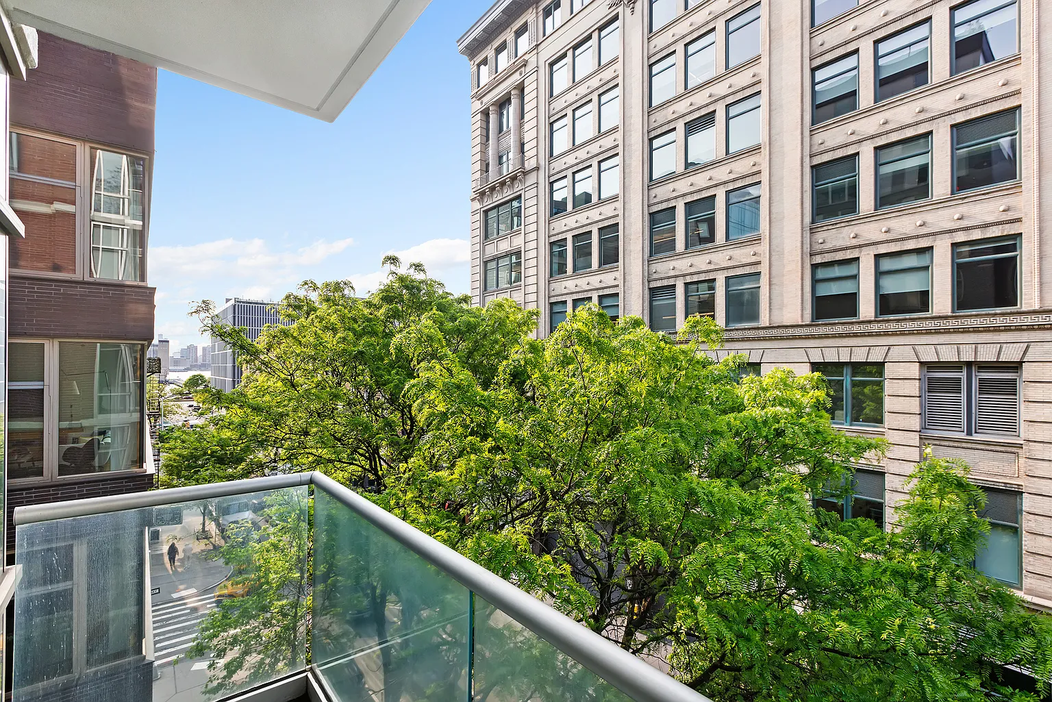 300 Spring St APT 4A photo 1