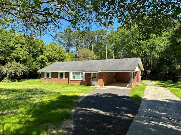 407 Ocmulgee St, Broxton, GA 31519