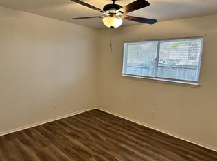 2002 Washington St #2, Commerce, TX 75428