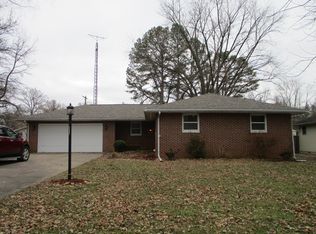 506 W Reed St, Benton, IL 62812