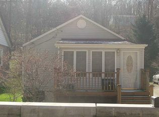 6070 Poketa Rd, Verona, PA 15147