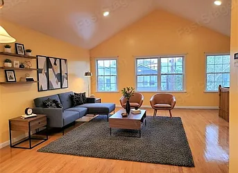 27 Jewett Avenue, #2