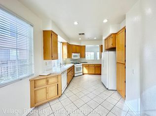 523 Poets Sq, Fallbrook, CA 92028