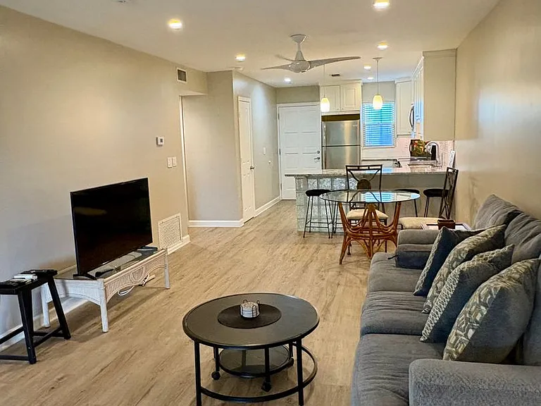 974 NW Spruce Ridge Dr #3 — Photo 10