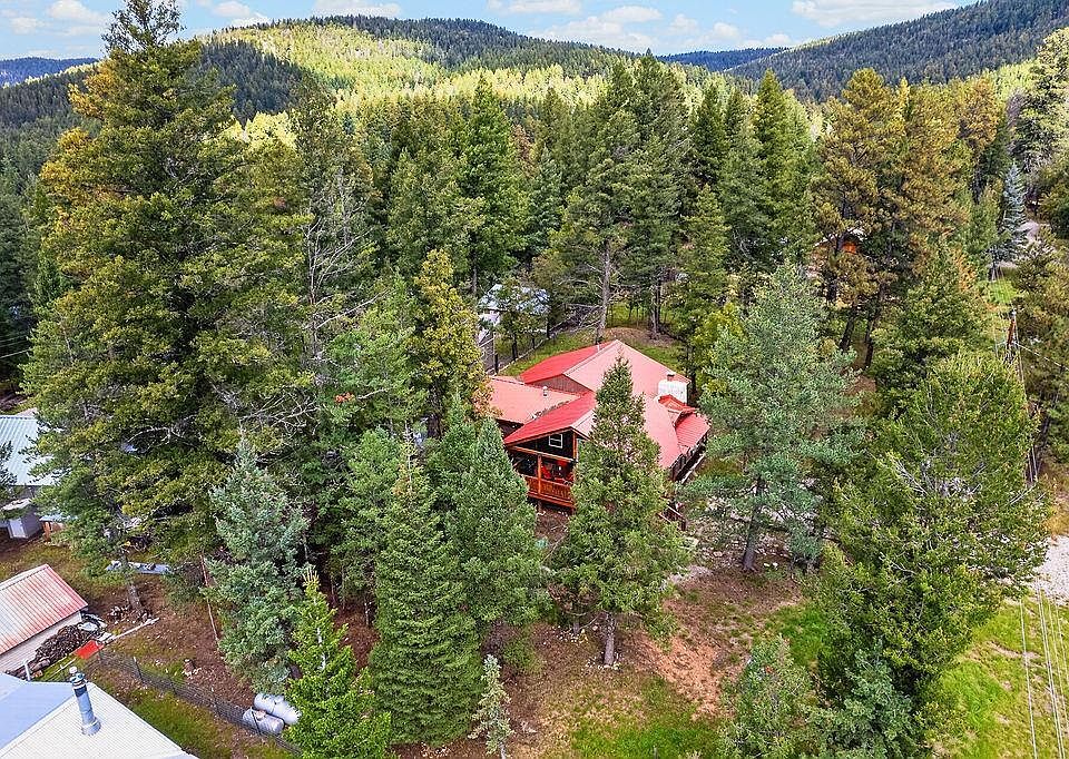1st image of 32 Big Tree Ln