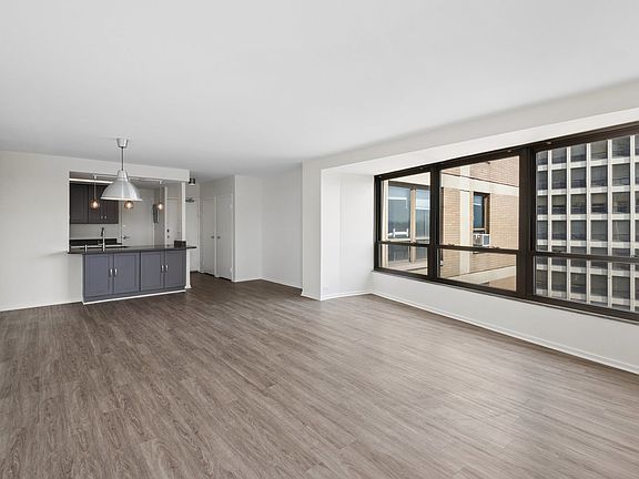 5th image of 5050 S East End Ave APT 8D