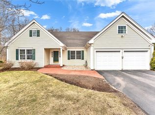 15 Jessica Ln, South Kingstown, RI 02879