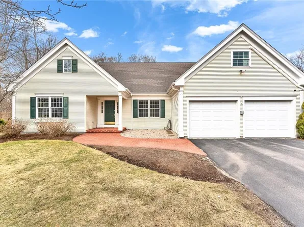 15 Jessica Ln, South Kingstown, RI 02879