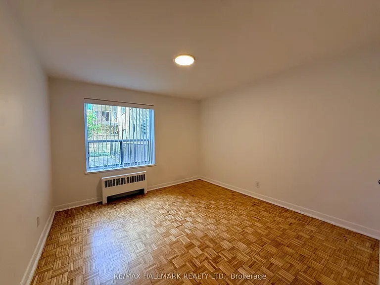 30 Upper Canada Dr #101 — Photo 8