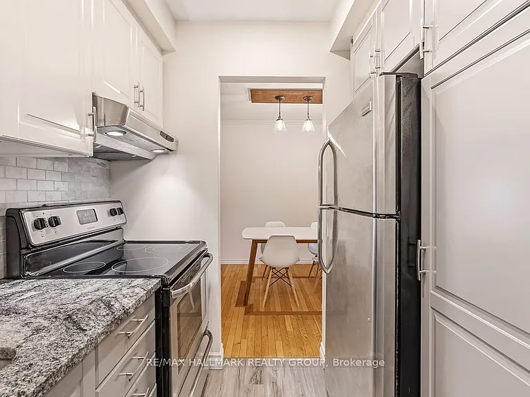 409 Montfort St #4 — Photo 16