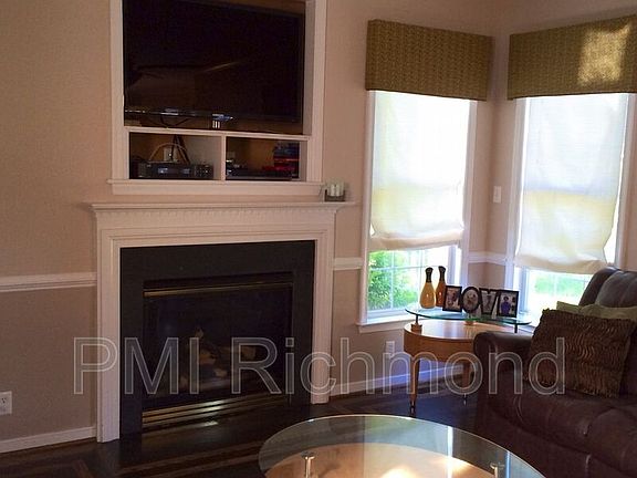 3rd image of 3340 Fontaine Ln