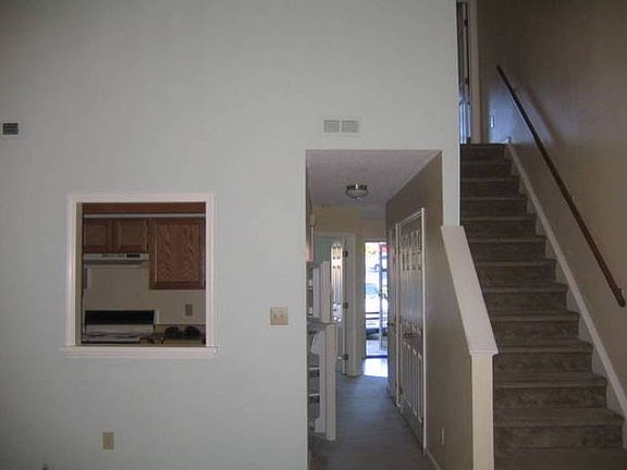 3rd image of 63 Forest Oaks Dr