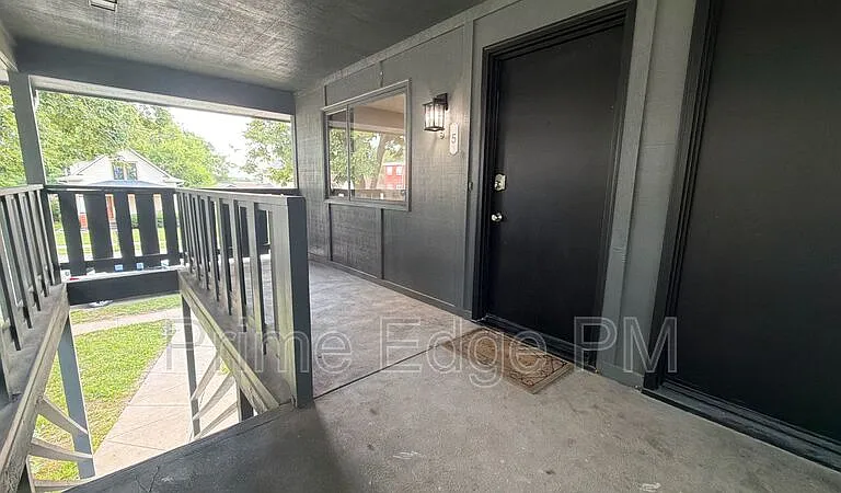 4520 Calvert St #5 — Photo 2