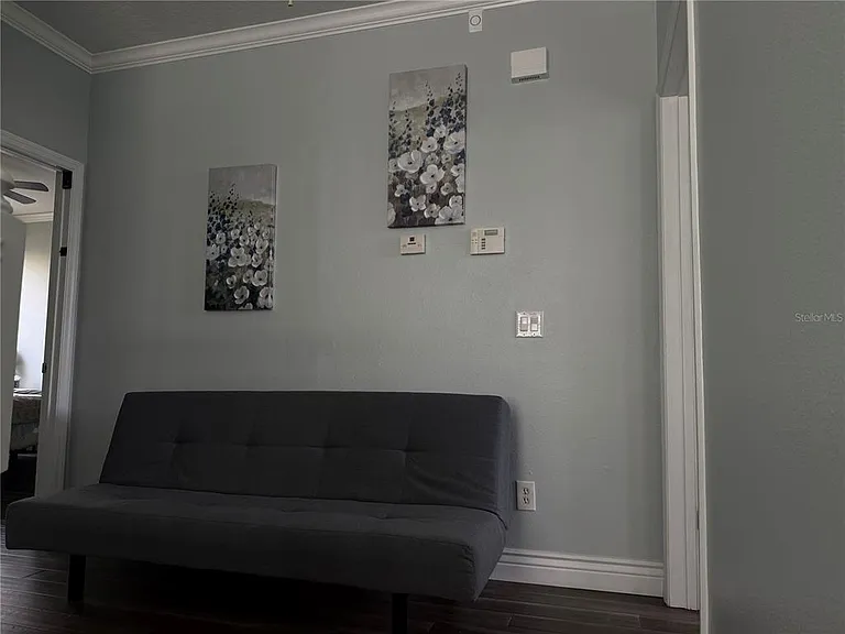 109 Grace Ave — Photo 11