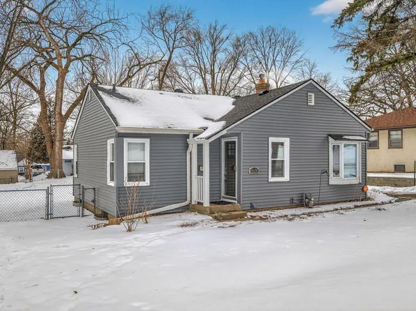 4630 7th St NE, Columbia Heights, MN 55421