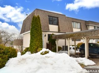 24 Pebblestone Cir #24, Suffield, CT 06078