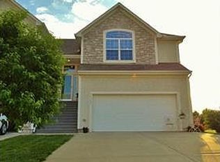 7542 Anderson St, Shawnee, KS 66227