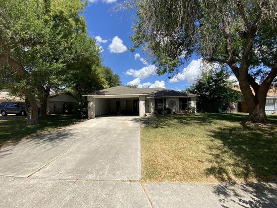 522 Tumblebrook, Universal City, TX 78148