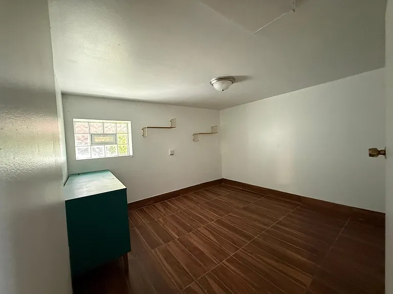 3841 N Octavia Ave — Photo 12