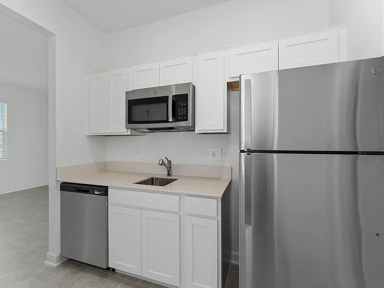 276 Taft Dr #B — Photo 5