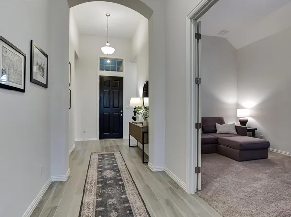 212 Miracle Rose Way, Liberty Hill, TX 78642