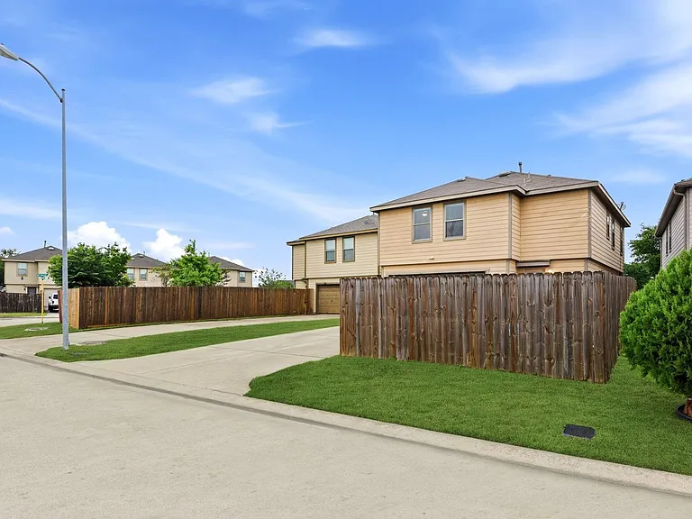 1230 Grassy View Dr — Photo 43