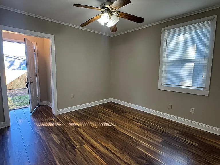355 West Ave — Photo 15