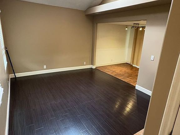 3rd image of 3025 S El Cajon Dr
