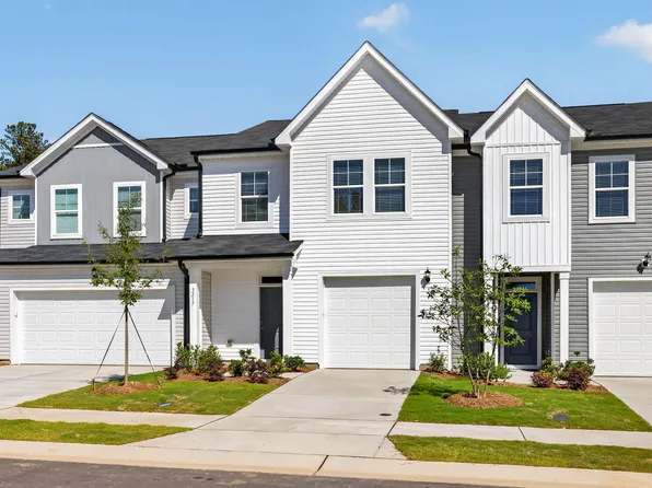 3320 Bailey Lake Dr, Fuquay Varina, NC 27526
