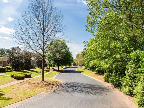 5th image of 100 Woodsong Ave