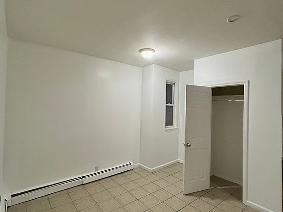 4th image of 685 Summit Ave #2F