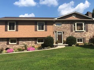 210 Nuckles Dr, Jonesborough, TN 37659