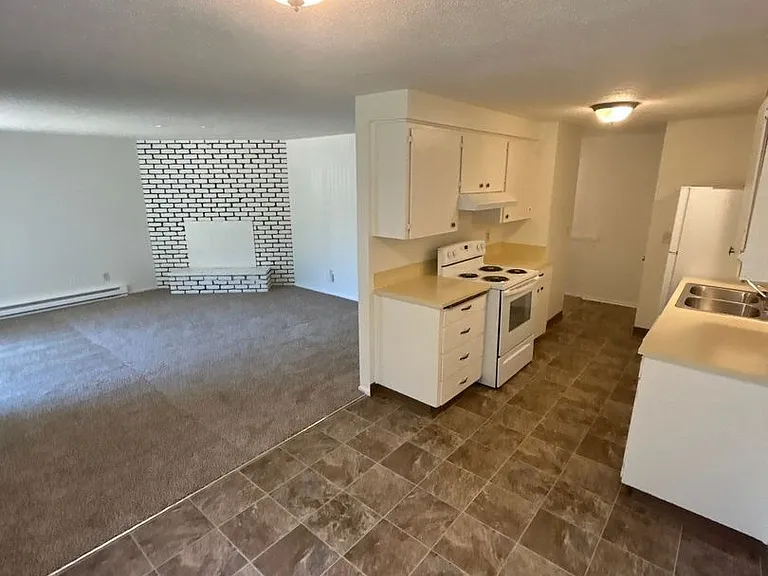 3777 Iberis St NE — Photo 6