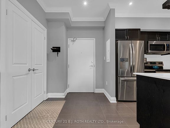 5th image of 304 Essa Rd #103