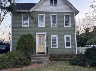 592 Scranton Ave FLOOR 1, Lynbrook, NY 11563