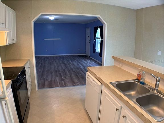 5th image of 4325 Woodridge Dr