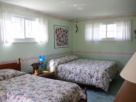 5th image of 7792 Sanilac Ave