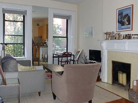 4th image of 112 E 61st St #3
